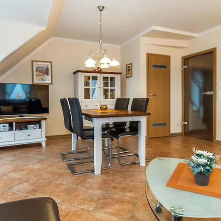 Statsraad Lehmkuhl 아파트 *