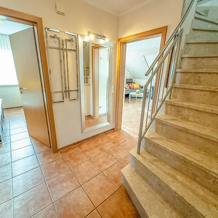 아파트 Statsraad Lehmkuhl *